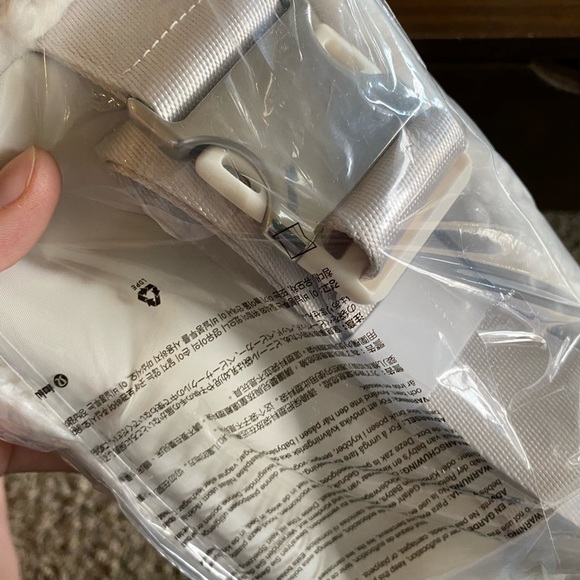 NWT Lululemon New Year Everywhere Belt Bag Fleece - Picture 4 of 9